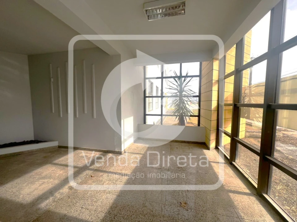 Armazém para Venda em Torres Novas (Santa Maria, Salvador e Santiago) Foto 16