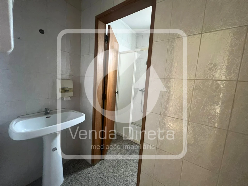 Armazém para Venda em Torres Novas (Santa Maria, Salvador e Santiago) Foto 24