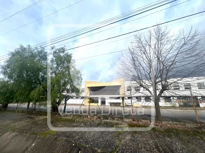 Armazém para Venda em Torres Novas (Santa Maria, Salvador e Santiago) Foto 2