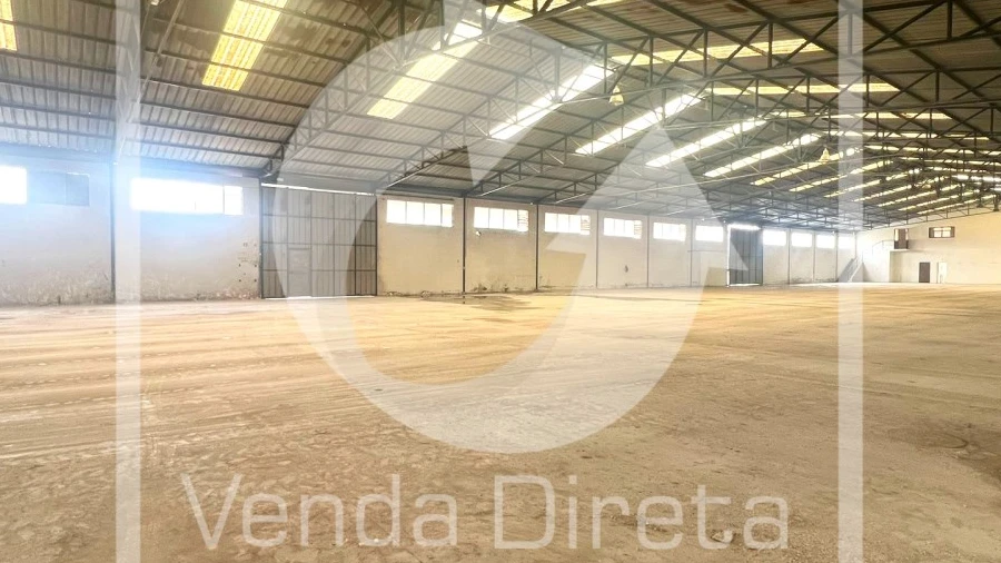 Armazém para Venda em Torres Novas (Santa Maria, Salvador e Santiago)