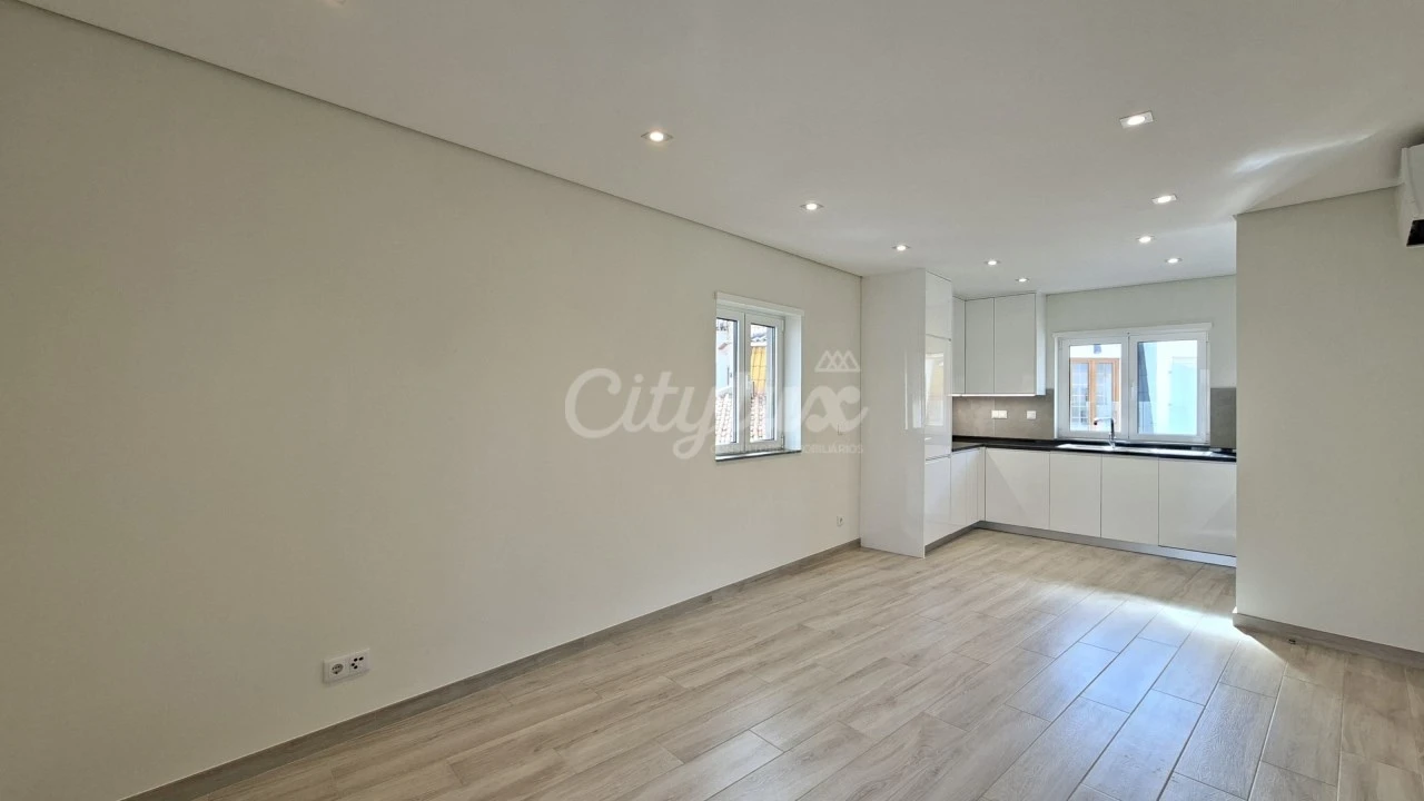 Apartamento T2 para Venda em Cascais e Estoril Foto 3
