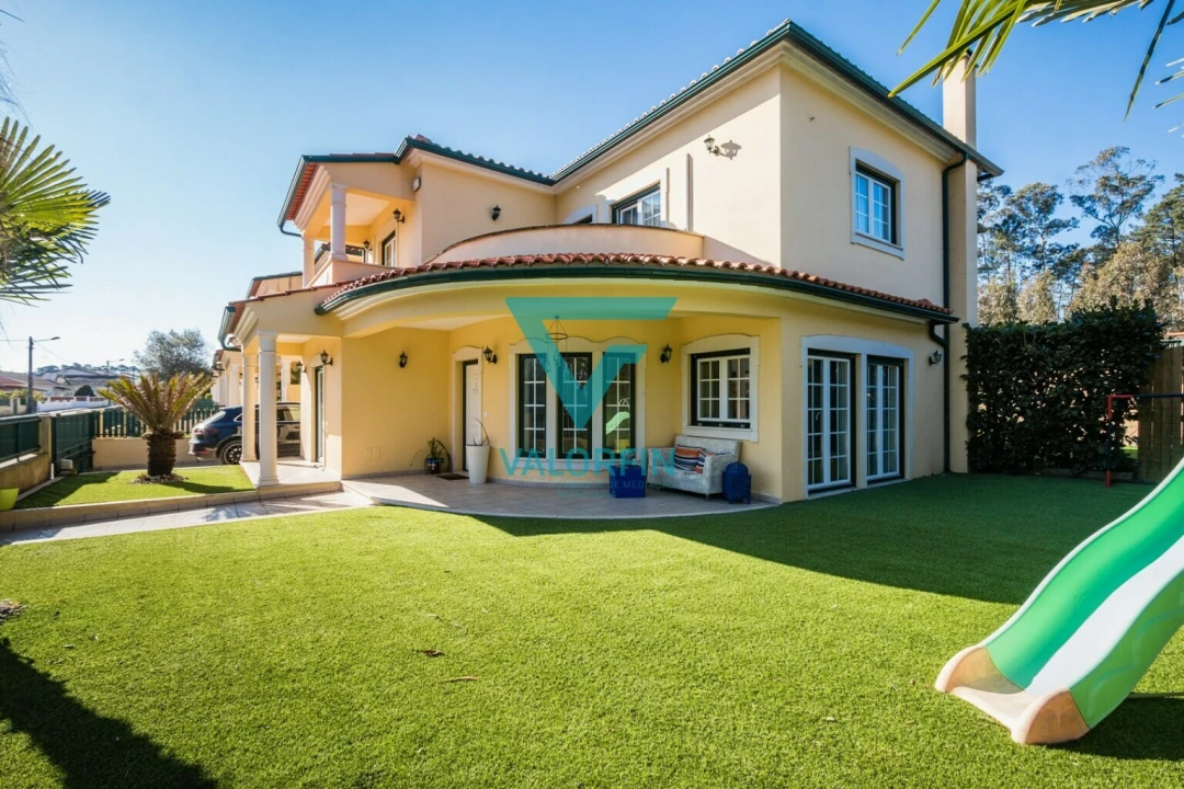 Moradia T4 para Venda em Marinha Grande Foto 1