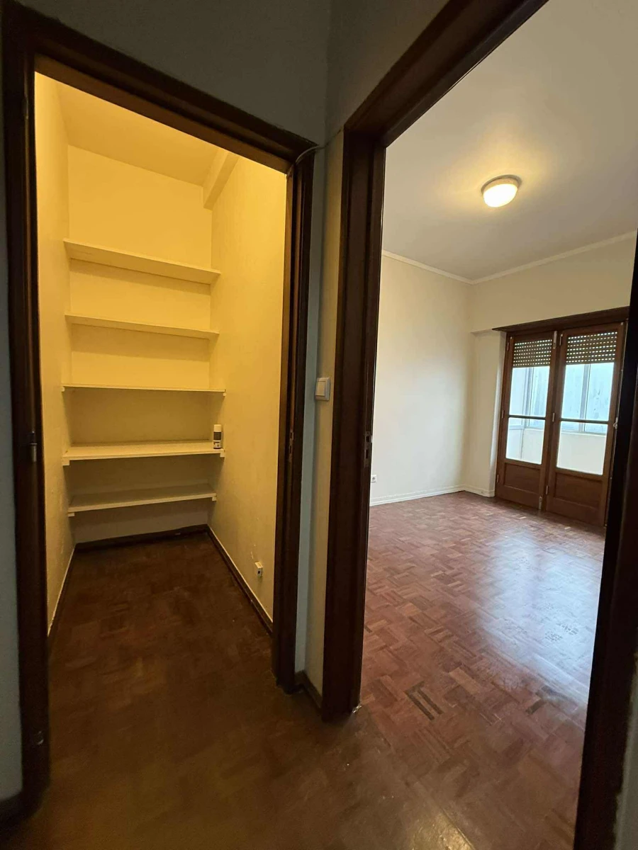 Apartamento T3 para Venda em São João Baptista e Santa Maria dos Olivais Foto 13