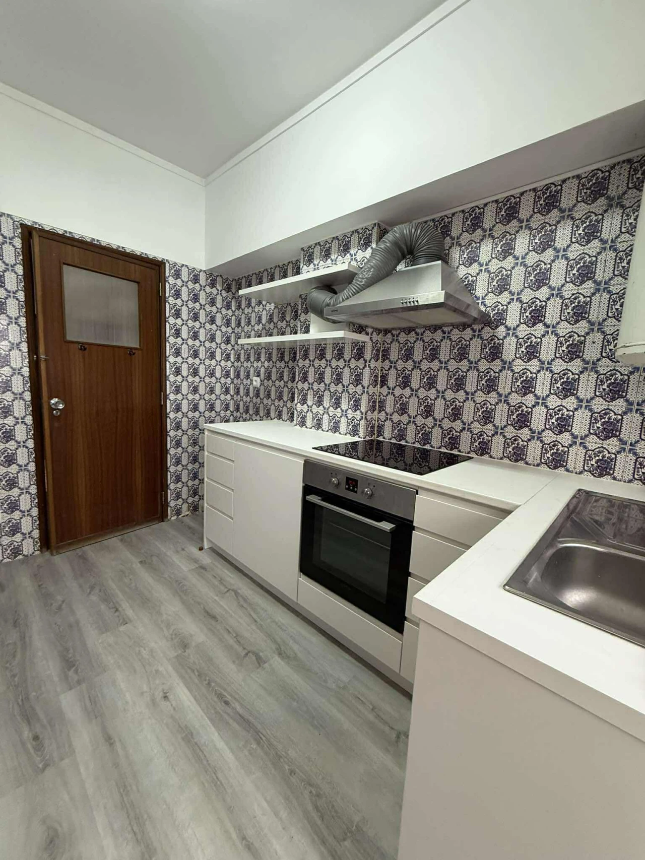 Apartamento T3 para Venda em São João Baptista e Santa Maria dos Olivais Foto 1