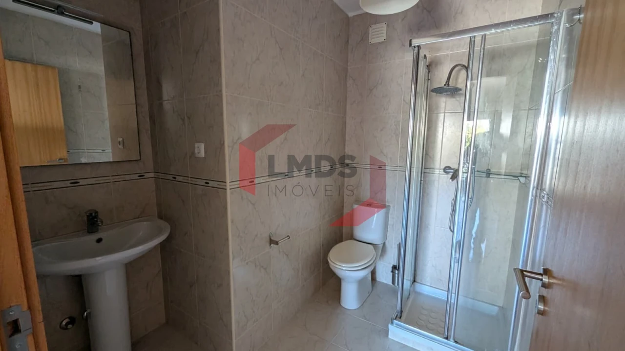 Apartamento T3 para Venda em Gondomar (São Cosme), Valbom e Jovim Foto 15