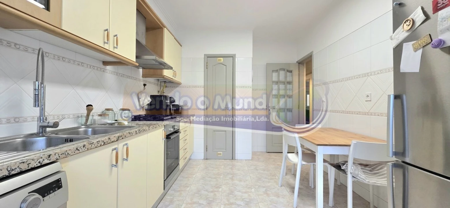 Apartamento T3 para Venda em Alverca do Ribatejo e Sobralinho Foto 9