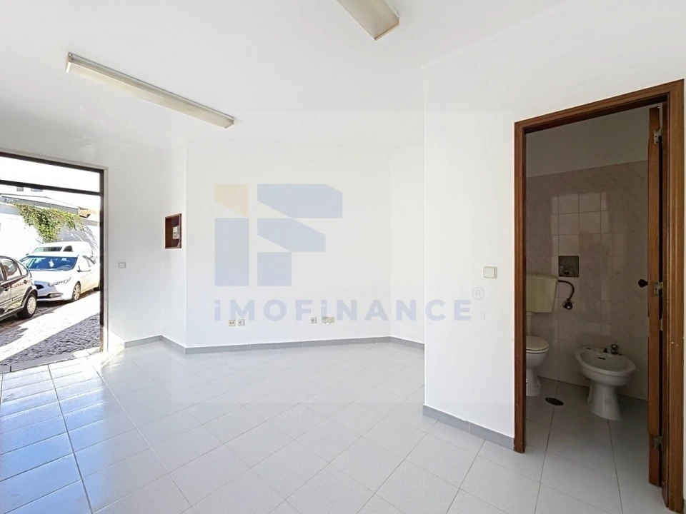 Loja para Venda em Atouguia da Baleia Foto 4