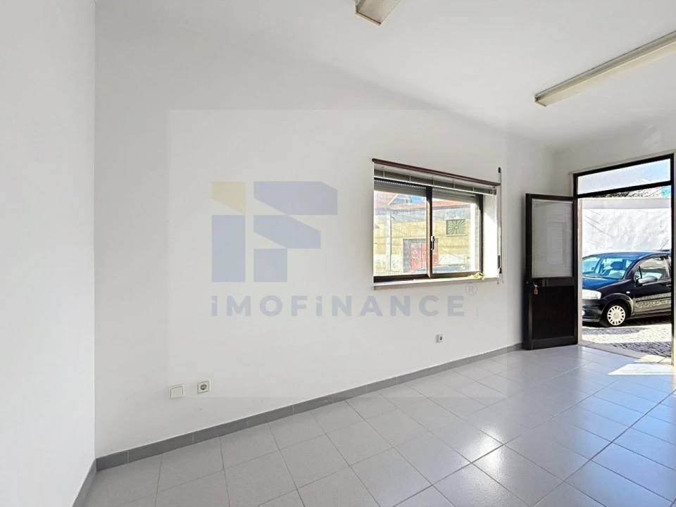 Loja para Venda em Atouguia da Baleia Foto 6