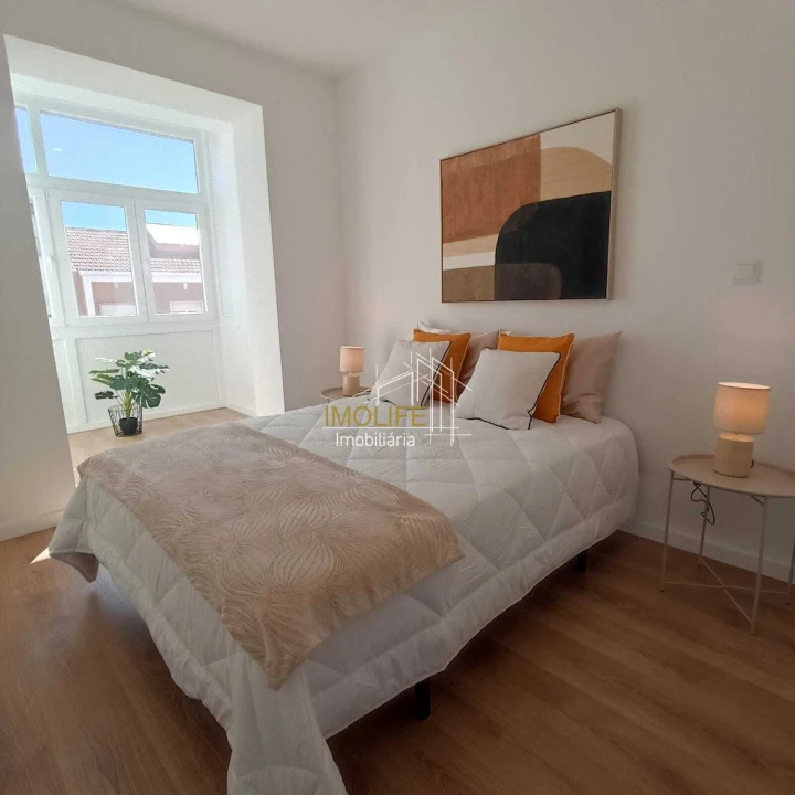 Apartamento T2 para Venda em Benfica Foto 1