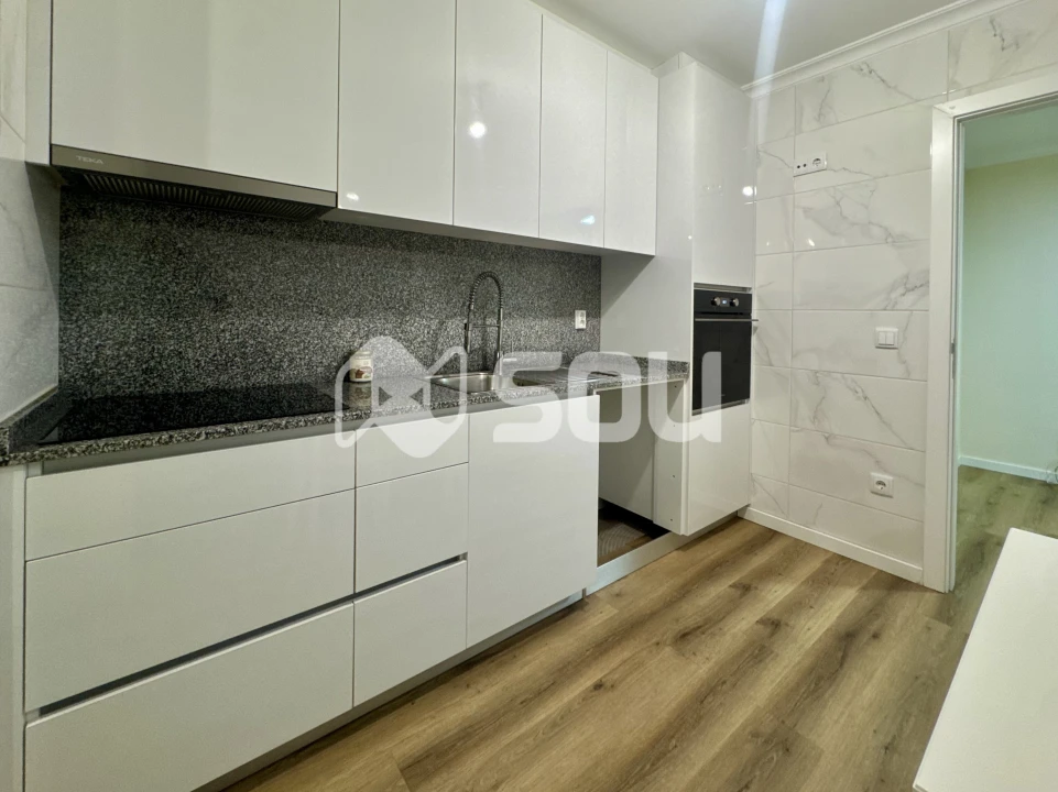 Apartamento T2 para Venda em Valongo Foto 11