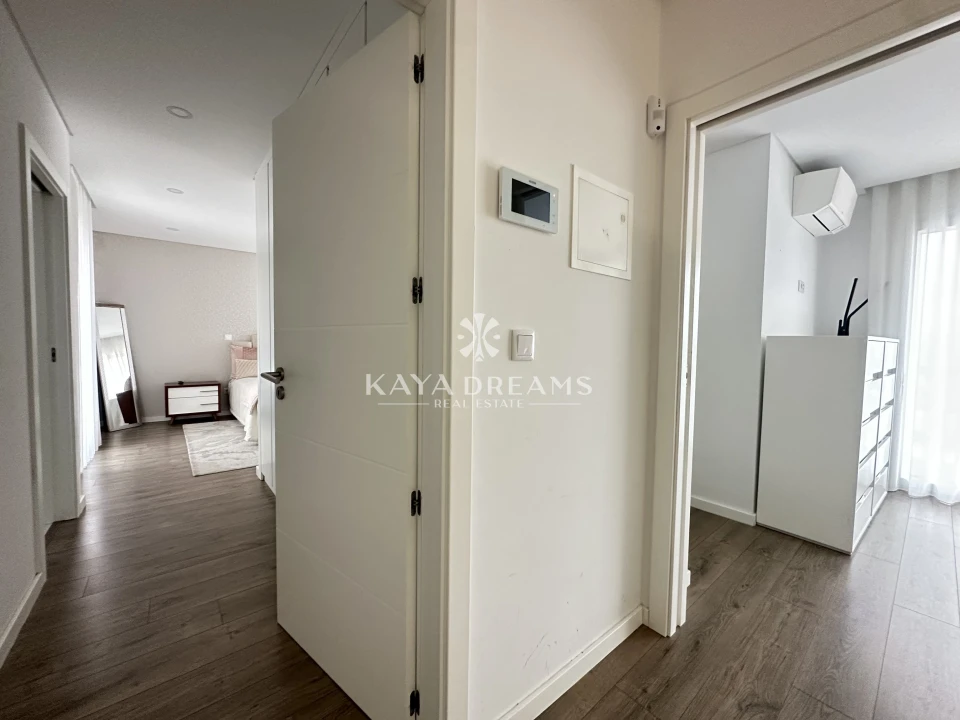 Moradia T4 para Venda em Pontinha e Famões Foto 15