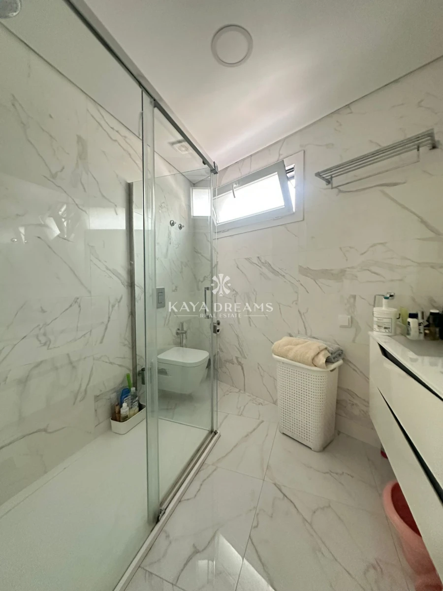 Moradia T4 para Venda em Pontinha e Famões Foto 18