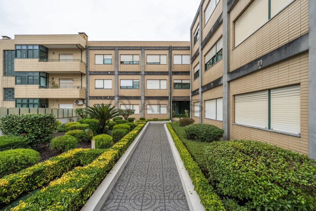 Apartamento T2 para Venda em Folgosa Foto 2