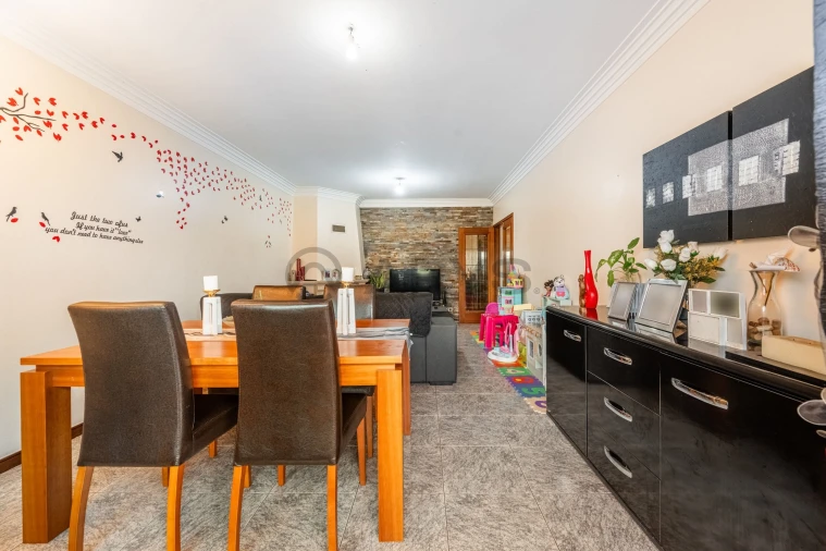 Apartamento T2 para Venda em Folgosa Foto 12