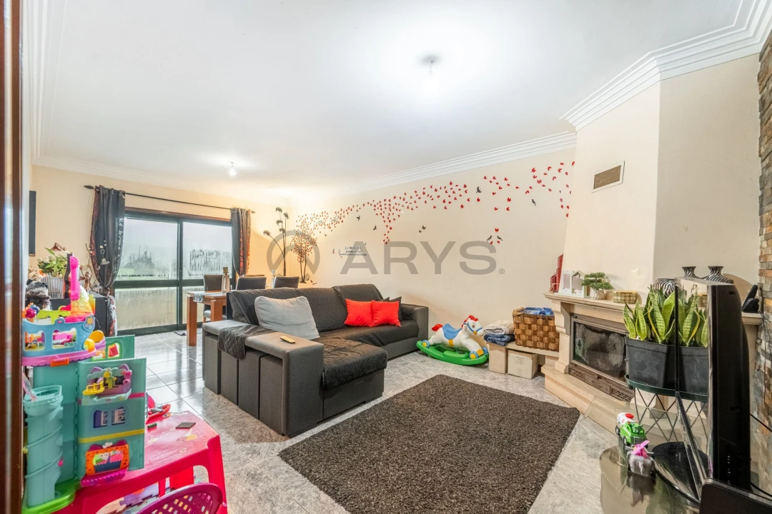 Apartamento T2 para Venda em Folgosa Foto 9