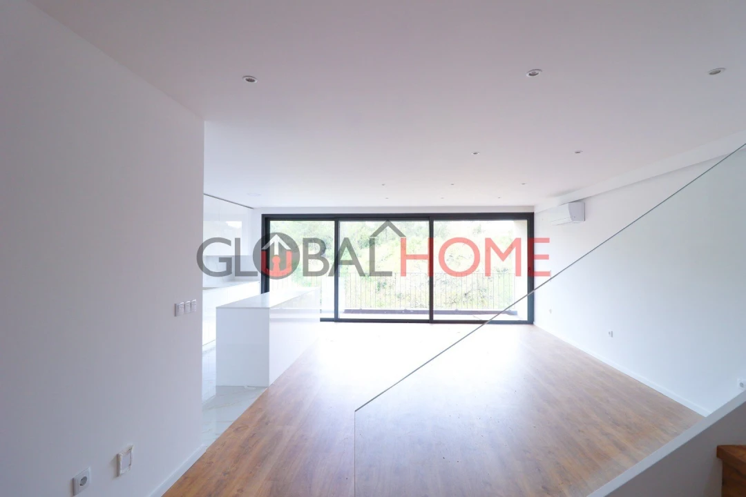 Moradia T3 para Venda em Fânzeres e São Pedro da Cova Foto 10