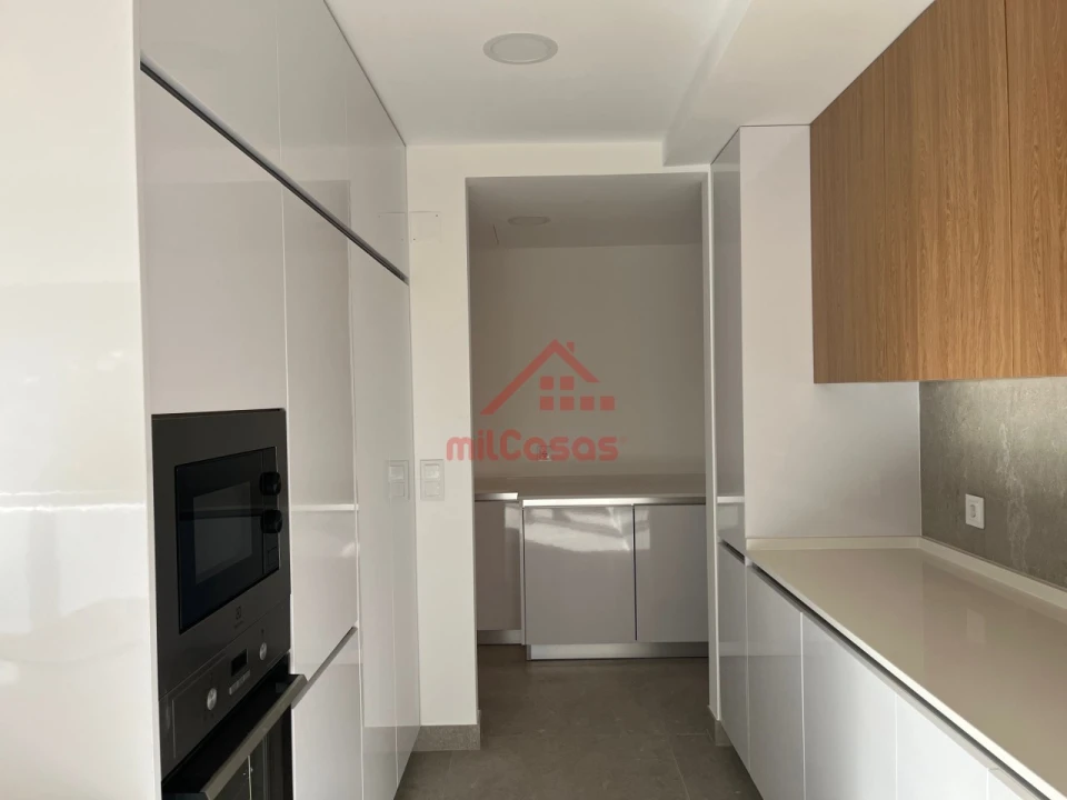 Apartamento T3 para Venda em Santa Maria, São Pedro e Matacães Foto 3