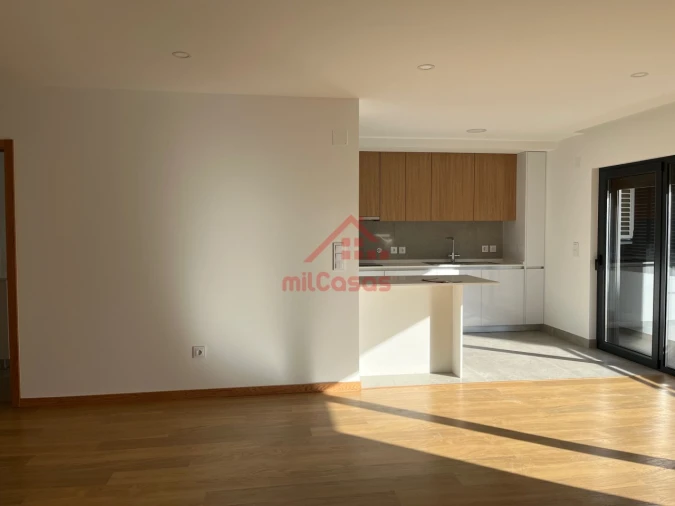 Apartamento T3 para Venda em Santa Maria, São Pedro e Matacães Foto 1