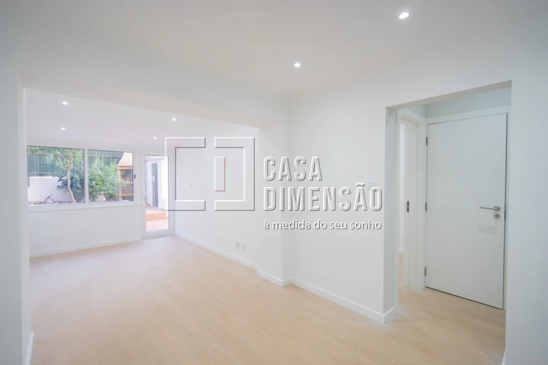 Apartamento T3 para Venda em Falagueira-Venda Nova Foto 1