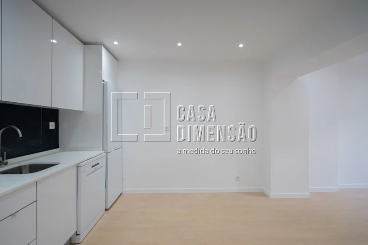 Apartamento T3 para Venda em Falagueira-Venda Nova Foto 4