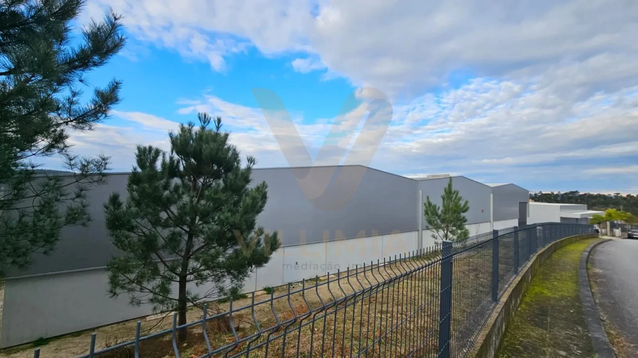 Armazém para Arrendamento em Fornelos e Queijada Foto 10