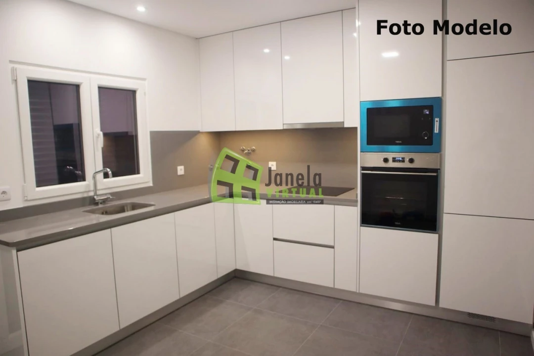 Moradia T3 para Venda em Quinta do Conde Foto 18