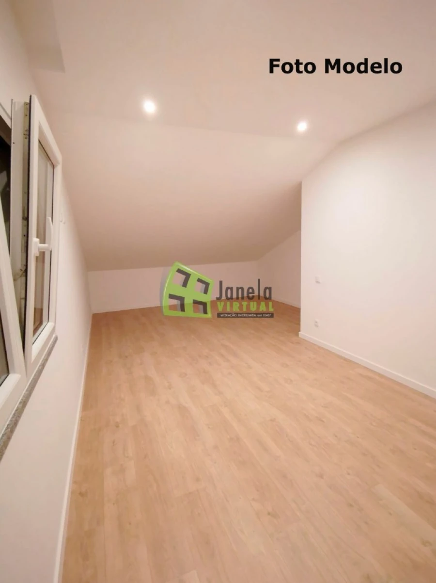 Moradia T3 para Venda em Quinta do Conde Foto 26