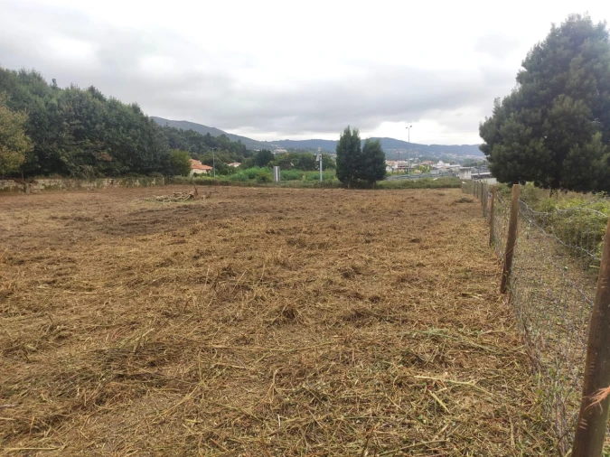 Terreno para Venda em Vila Nova de Cerveira e Lovelhe Foto 4