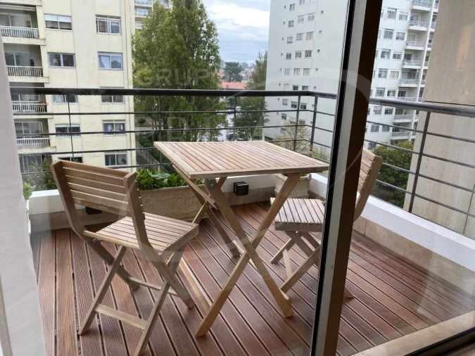 Apartamento T2 para Arrendamento em Aldoar, Foz do Douro e Nevogilde Foto 4