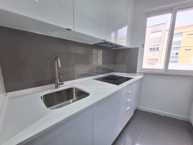 Apartamento T2 para Venda em Falagueira-Venda Nova Foto 3