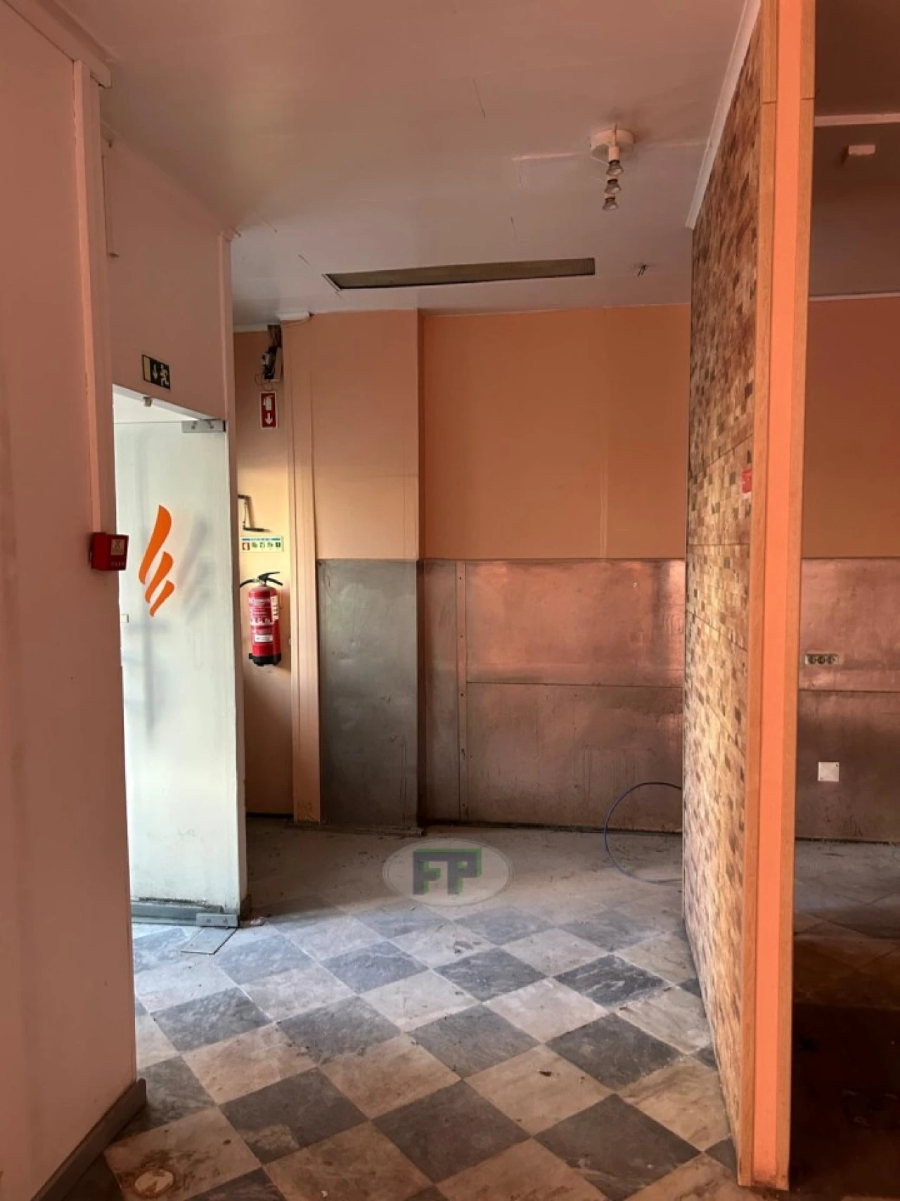 Loja para Venda em Algés, Linda-A-Velha e Cruz Quebrada-Dafundo Foto 7