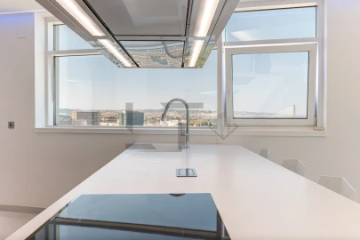 Apartamento T3 para Venda em Parque das Nações