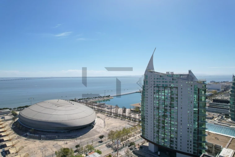 Apartamento T3 para Venda em Parque das Nações Foto 7