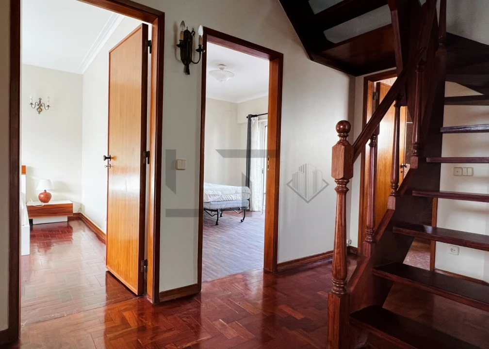 Moradia T5 para Venda em Carcavelos e Parede Foto 18