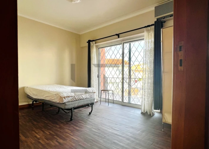 Moradia T5 para Venda em Carcavelos e Parede Foto 26