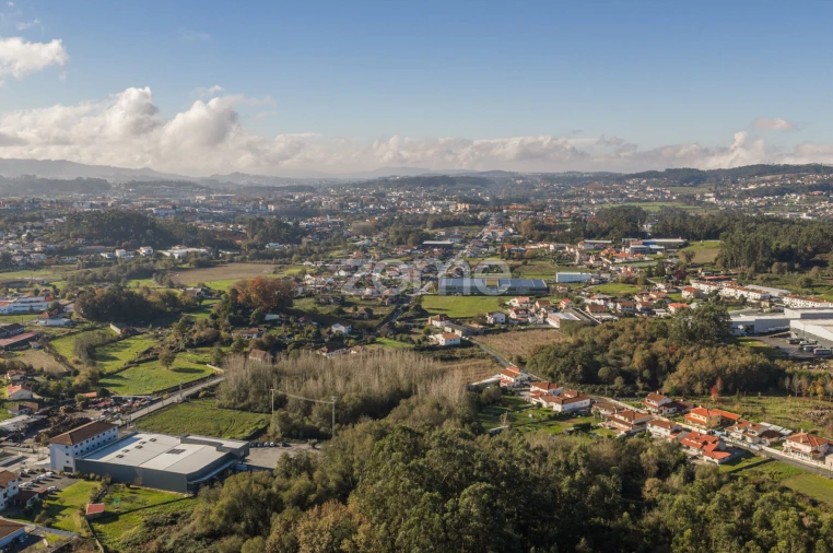Terreno para Venda em Carvalhosa Foto 7