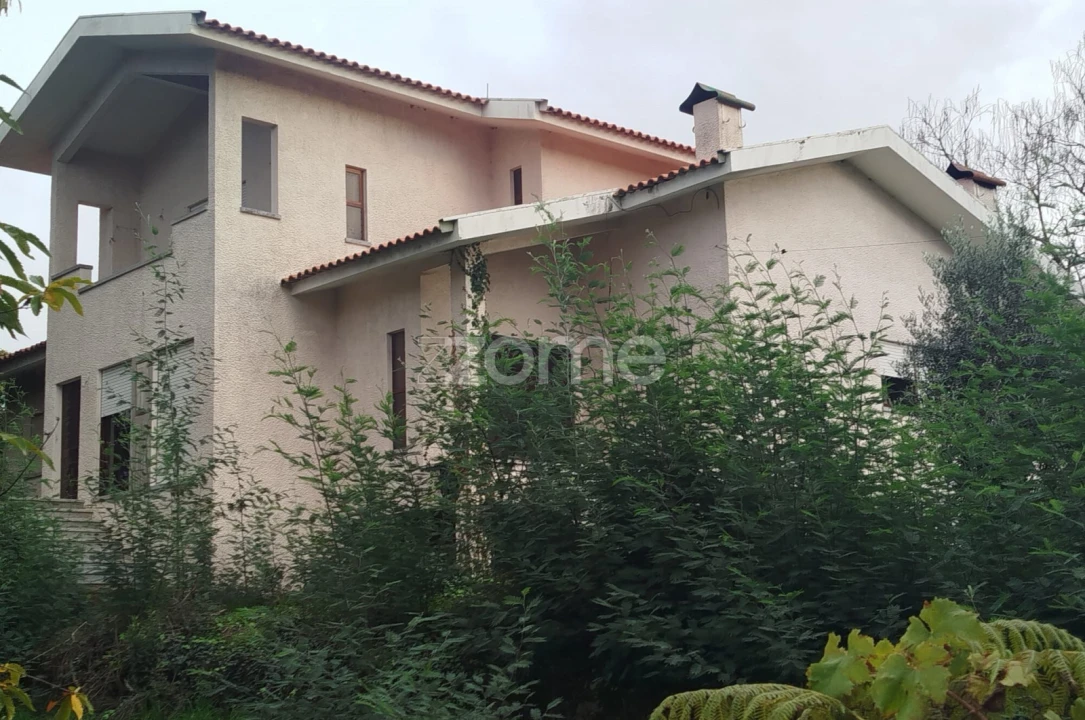 Moradia T5 para Venda em Barreiros e Cepões Foto 3