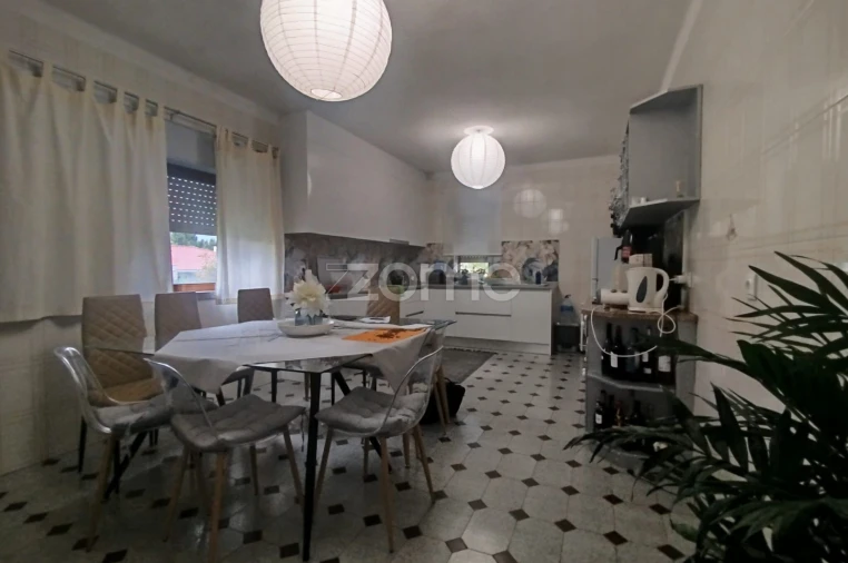 Moradia T5 para Venda em Barreiros e Cepões Foto 24