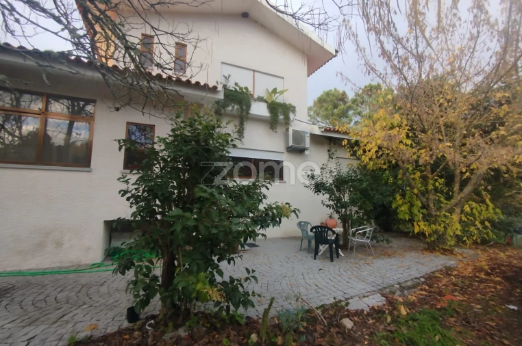 Moradia T5 para Venda em Barreiros e Cepões Foto 6