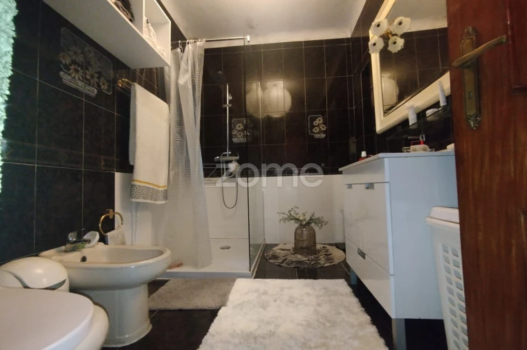 Moradia T5 para Venda em Barreiros e Cepões Foto 46