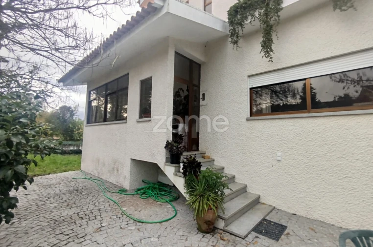 Moradia T5 para Venda em Barreiros e Cepões Foto 11