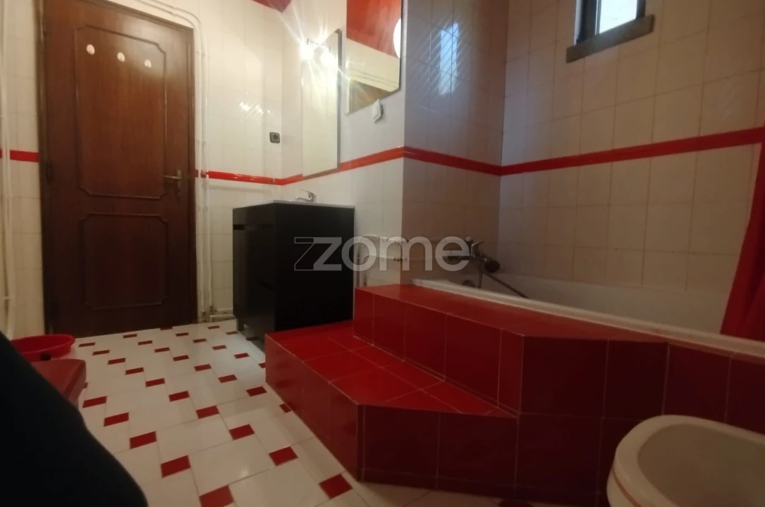 Moradia T5 para Venda em Barreiros e Cepões Foto 40