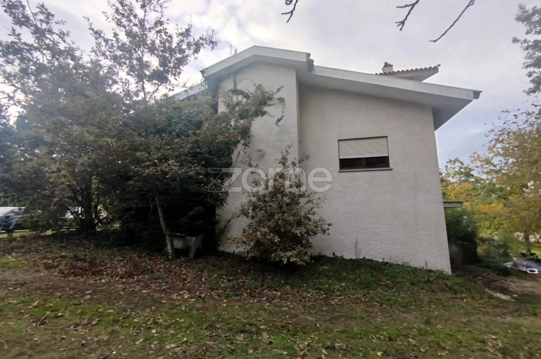 Moradia T5 para Venda em Barreiros e Cepões Foto 8