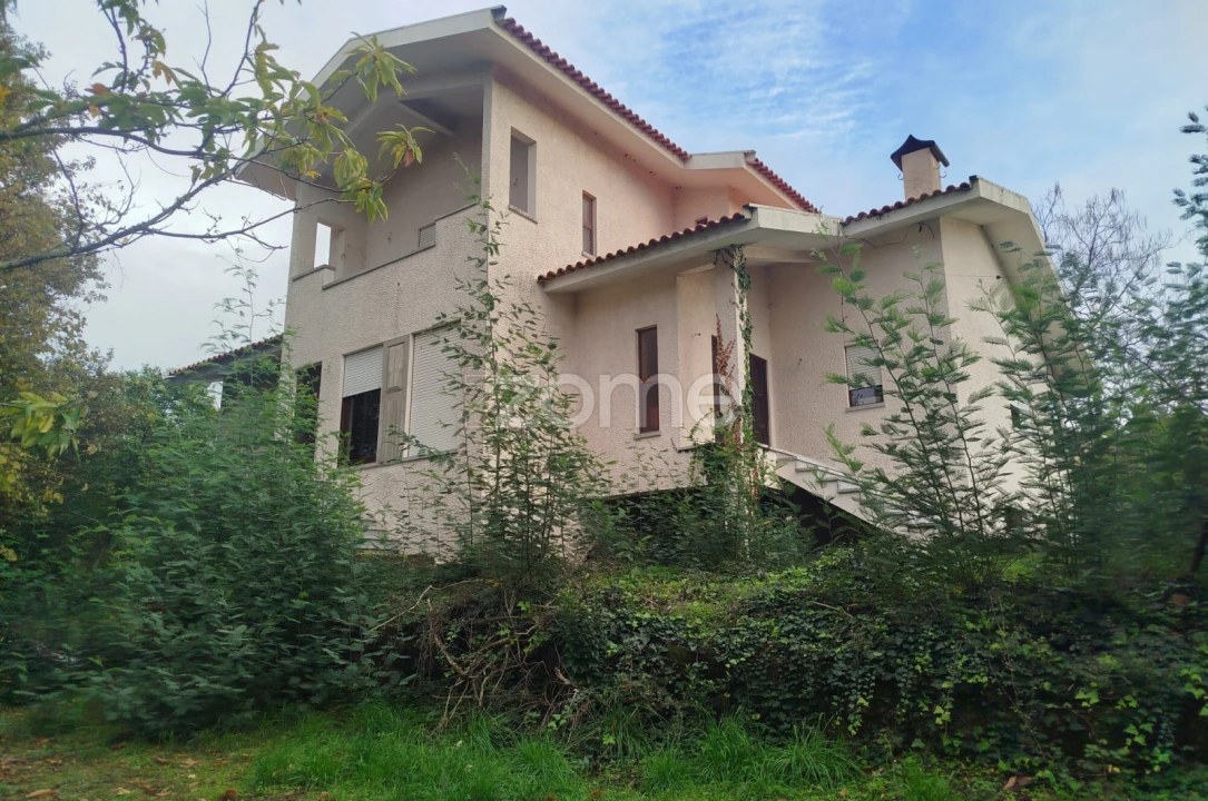 Moradia T5 para Venda em Barreiros e Cepões Foto 1