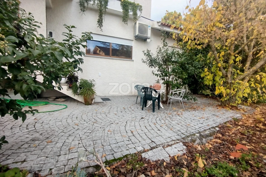 Moradia T5 para Venda em Barreiros e Cepões Foto 13