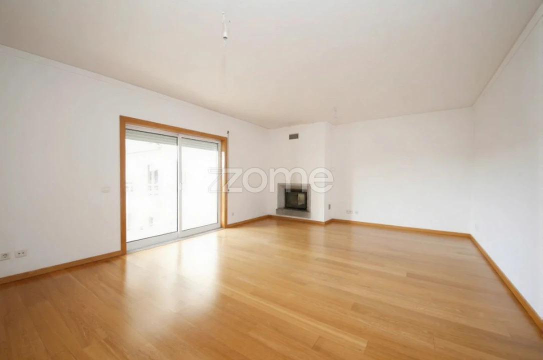 Apartamento T3 para Venda em Viseu Foto 1