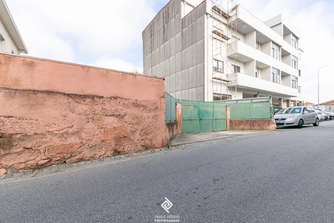 Terreno para Venda em Oliveira do Douro Foto 5