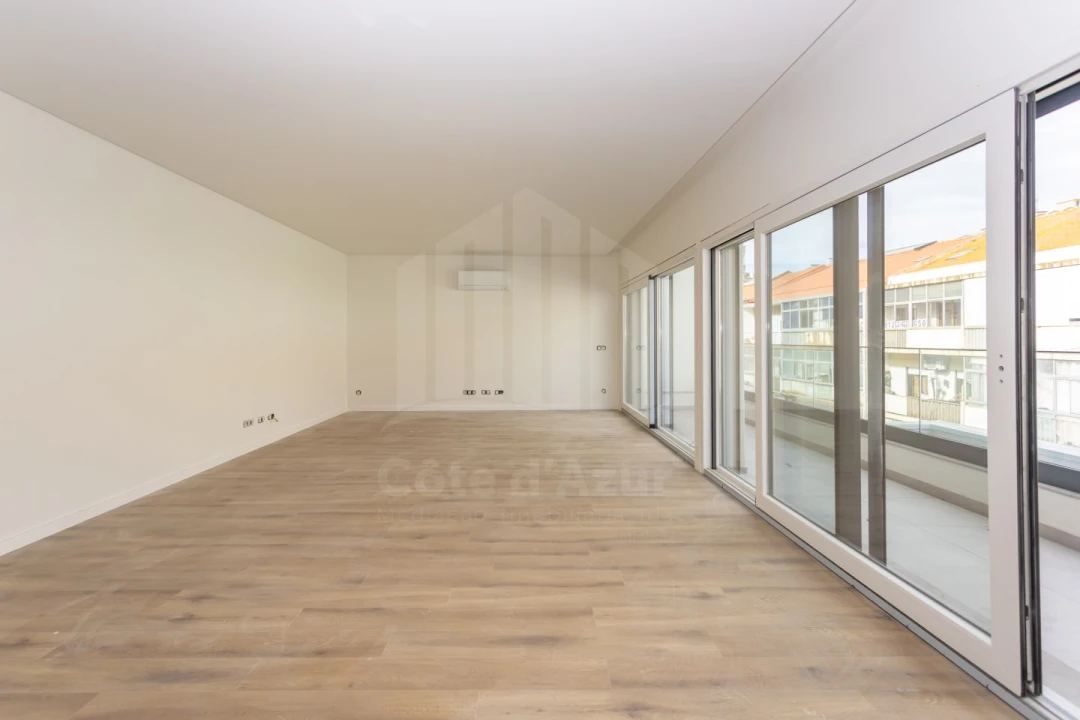 Apartamento T4 para Venda em Almada, Cova da Piedade, Pragal e Cacilhas Foto 32