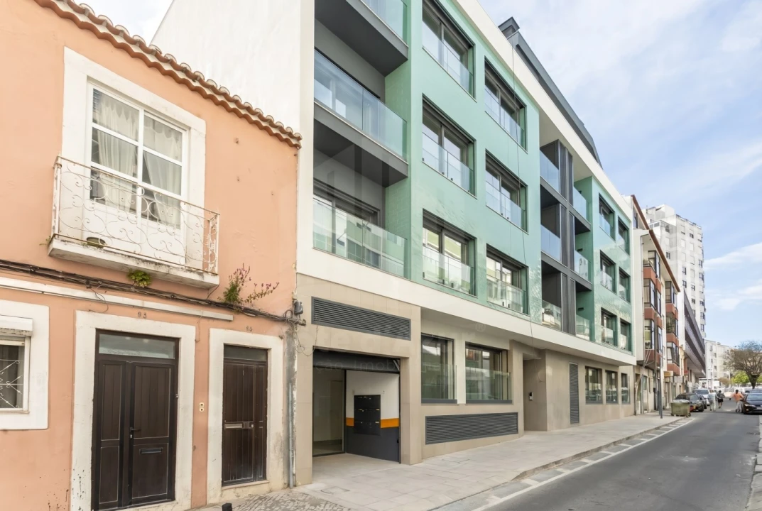 Apartamento T4 para Venda em Almada, Cova da Piedade, Pragal e Cacilhas Foto 46