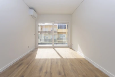 Apartamento T4 para Venda em Almada, Cova da Piedade, Pragal e Cacilhas